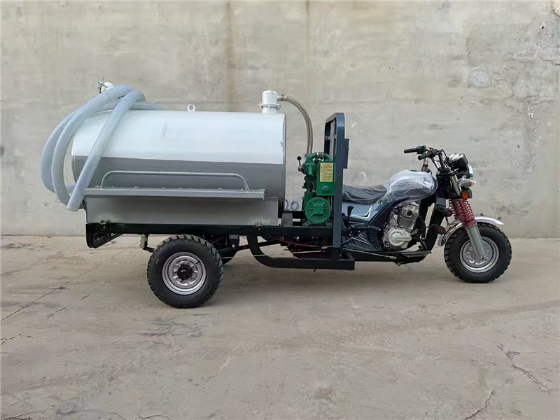 Tank tricycle