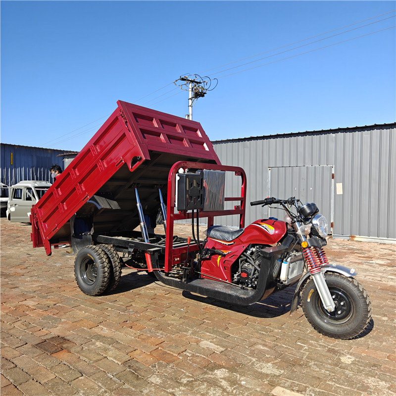 Five wheels tricycle